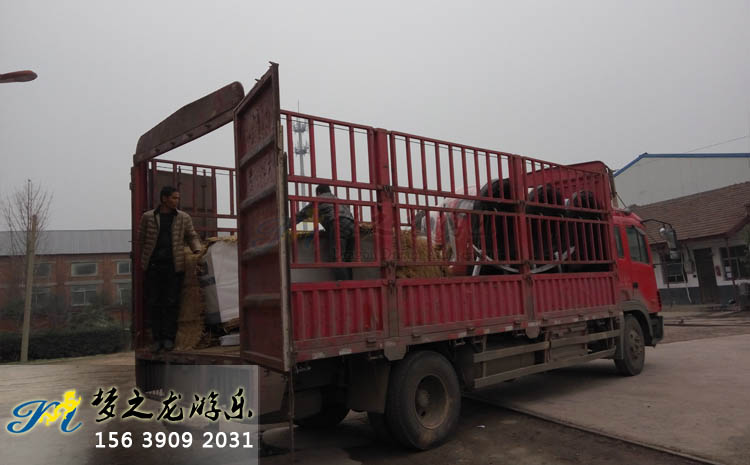 電瓶碰碰車，和諧號軌道小火車發(fā)貨